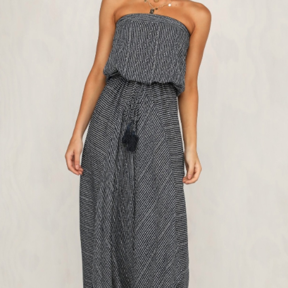 Navy Maxi Dress (NEVER WORN & TAGS ON)